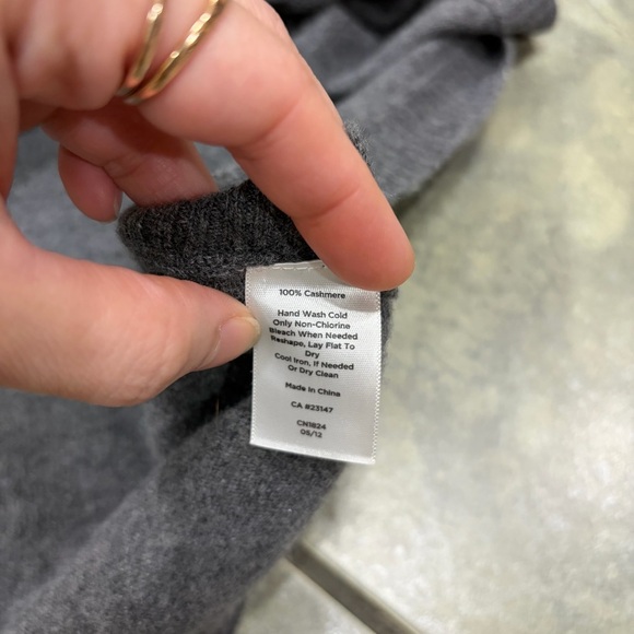 Talbots Womens Pure Cashmere Gray Turtle Neck Poncho Sz L Preppy Career Casual - Picture 6 of 9